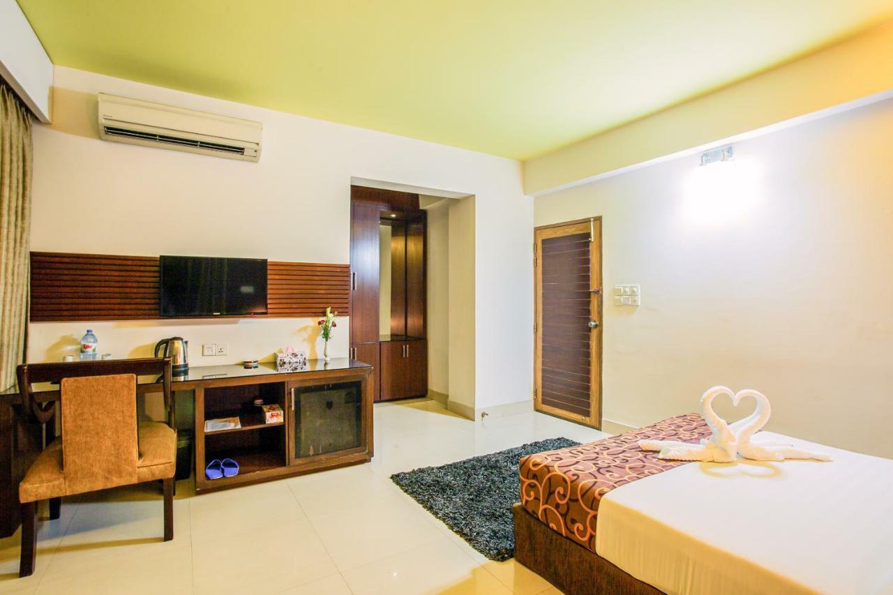 Hotel La Villa Western By Sea Pearl Beach Resort & Spa Dhaka Exterior photo